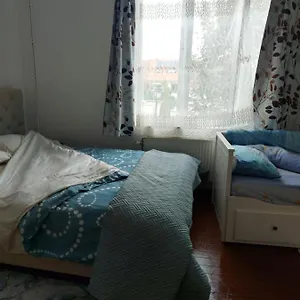 Belle Dans Un Quartier Calme Bed & Breakfast